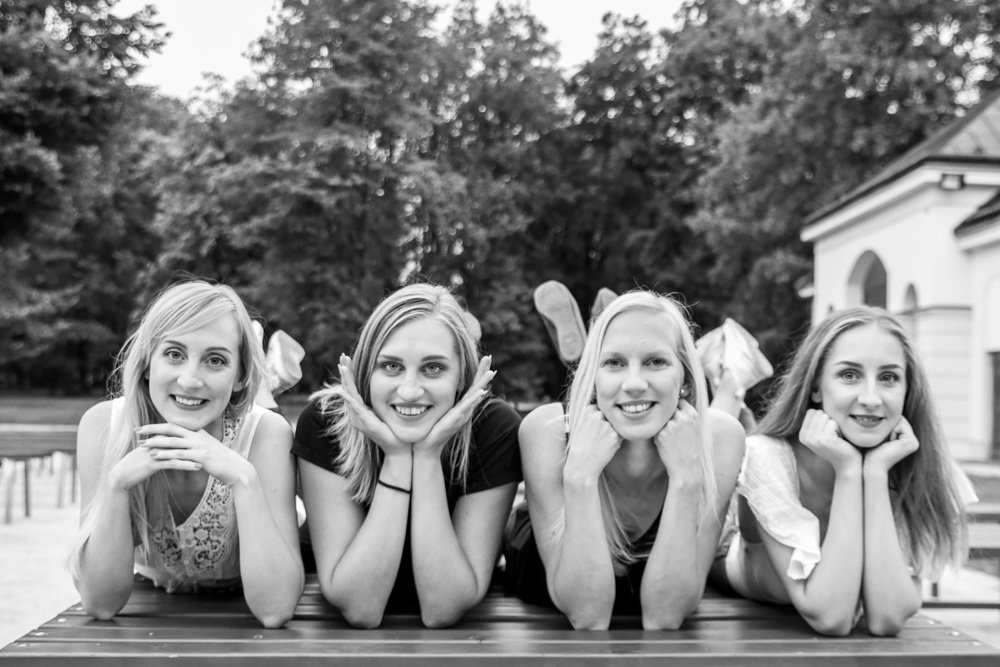 4sisters portrait front wiev